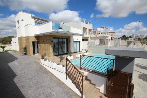 4 bedrooms Villa in Alicante, Spain No. 27750 2