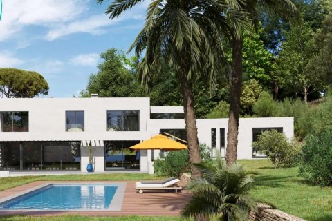 4 bedrooms Villa in Cannes, France No. 69190 2