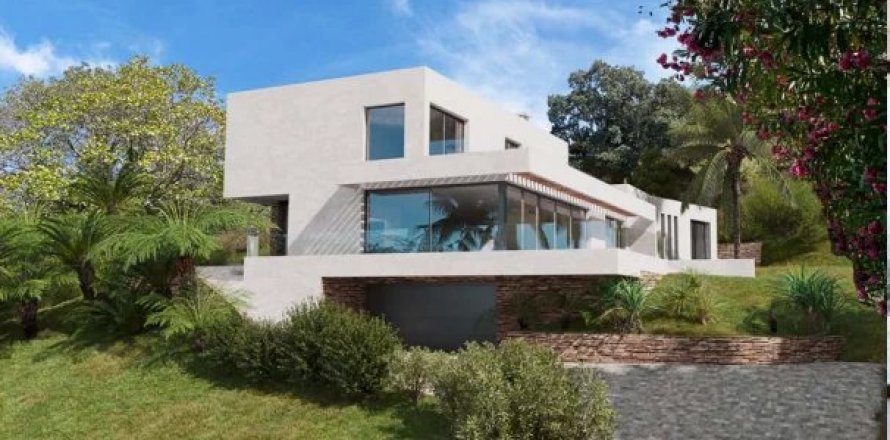 4 bedrooms Villa in Cannes, France No. 69190