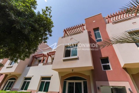 2 bedrooms Apartment in Al Ghadeer, UAE No. 3986 1