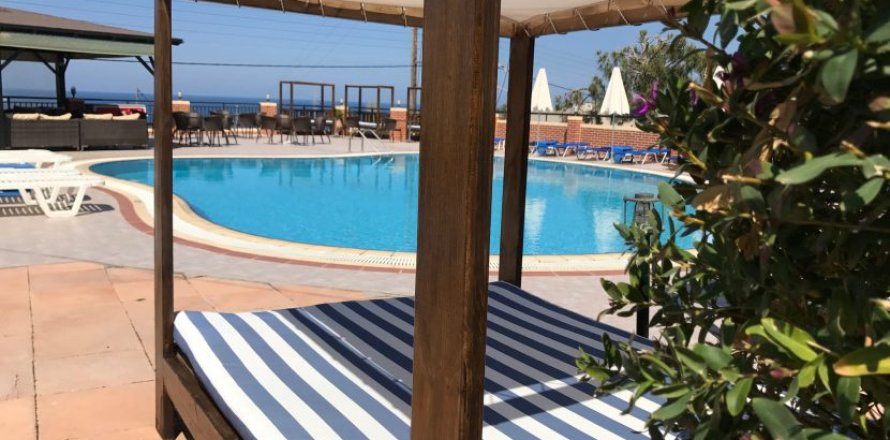 1000m² Hotel in Hersonissos, Greece No. 57057