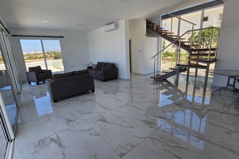 3 bedrooms Villa in Paphos, Cyprus No. 36752 10