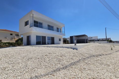 3 bedrooms Villa in Paphos, Cyprus No. 36752 4