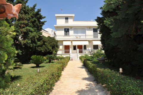 4 bedrooms Villa in Loutraki, Greece No. 57376 1