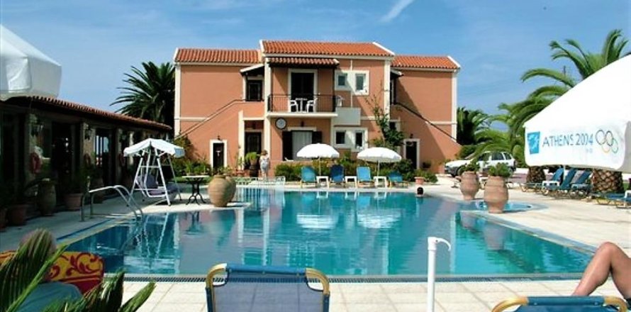 280m² Hotel à Corfu, Greece No. 57379