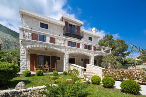 4 dormitorios Villa en Prcanj, Montenegro No. 66978 6