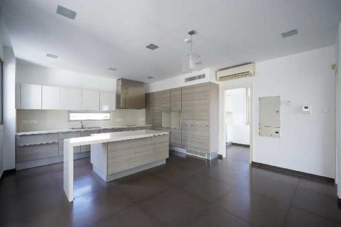 4 bedrooms Villa in Tseri, Cyprus No. 74873 8