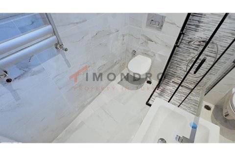 2+1 Appartement à Besiktas, Turkey No. 17083 3