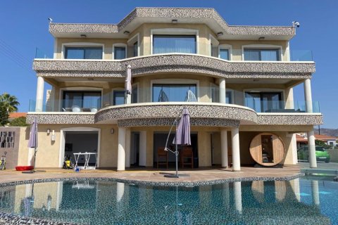 3 bedrooms Villa in Paphos, Cyprus No. 64858 1