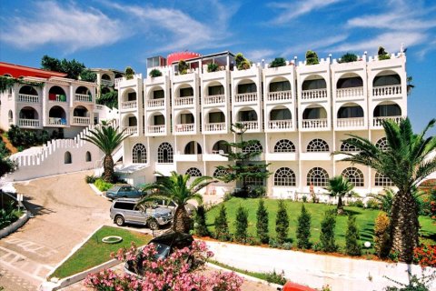 2000m² Hotel en Peloponnese, Greece No. 49033 1