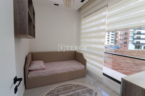 2+1 Apartment en Mezitli, Turkey No. 75532 14