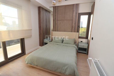 2+1 Apartment en Mezitli, Turkey No. 75532 12