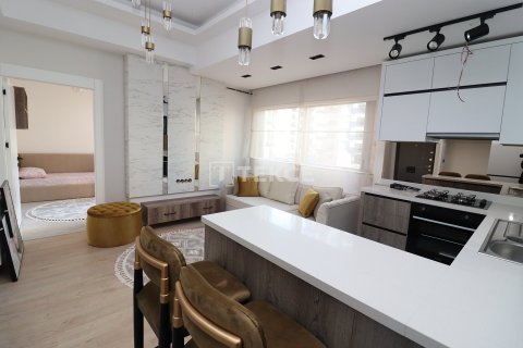 2+1 Apartment en Mezitli, Turkey No. 75532 5