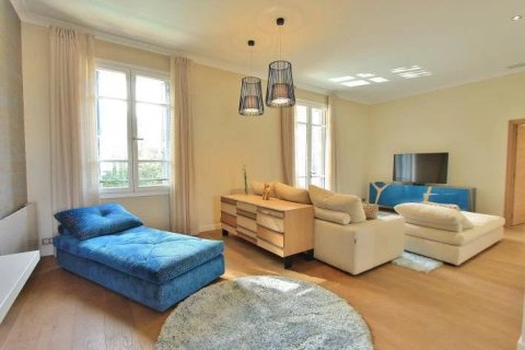 3 dormitorios Apartment en Antibes, France No. 75903 4