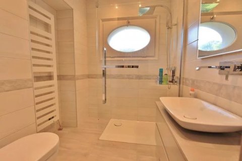 3 dormitorios Apartment en Antibes, France No. 75902 11