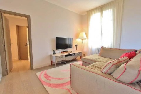 3 dormitorios Apartment en Antibes, France No. 75902 12