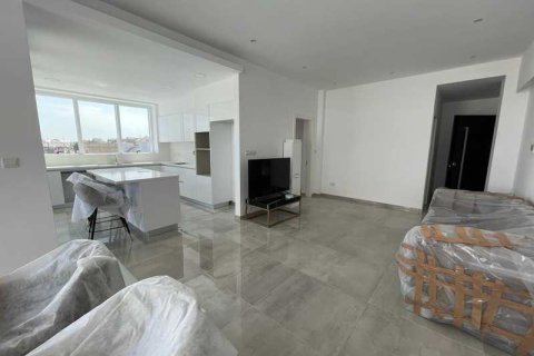 3 bedrooms Penthouse in Limassol, Cyprus No. 33575 6