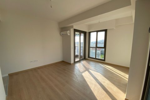 3+1 Apartment in Istanbul, Turkey No. 14883 5