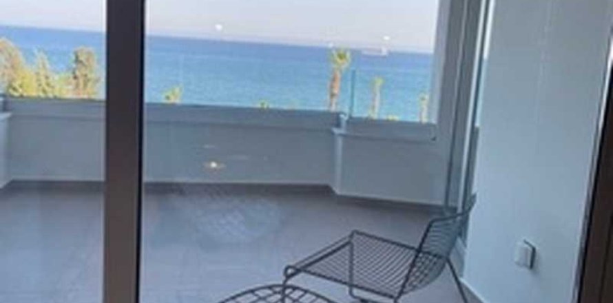 3 bedrooms Apartment in Limassol, Cyprus No. 33581