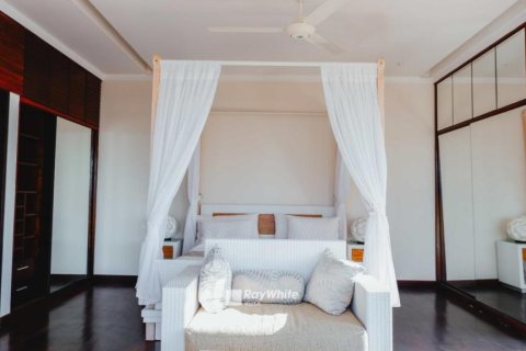 4 bedrooms Villa in Jimbaran, Indonesia No. 23331 20