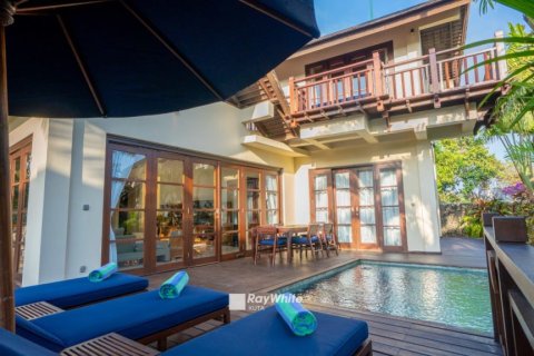 4 bedrooms Villa in South Kuta, Indonesia No. 23330 1