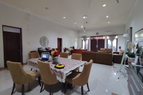 7 bedrooms House in Denpasar, Indonesia No. 23279 3