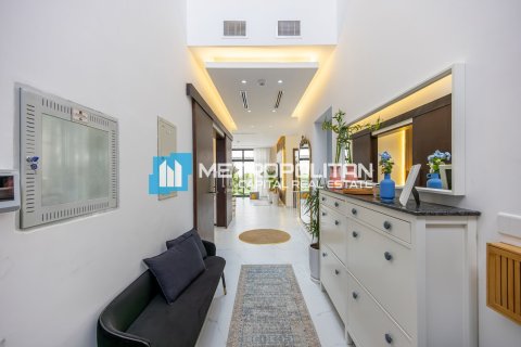 4 bedrooms Villa in Al Shamkha, UAE No. 10046 12