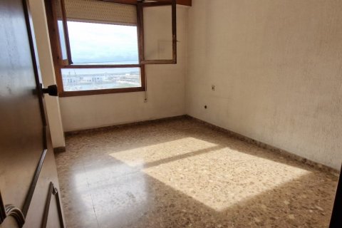 4 bedrooms Apartment in Alicante, Spain No. 27313 8