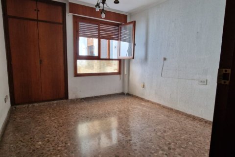 4 bedrooms Apartment in Alicante, Spain No. 27313 27