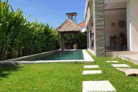 3 bedrooms Villa in Kerobokan, Indonesia No. 23473 1