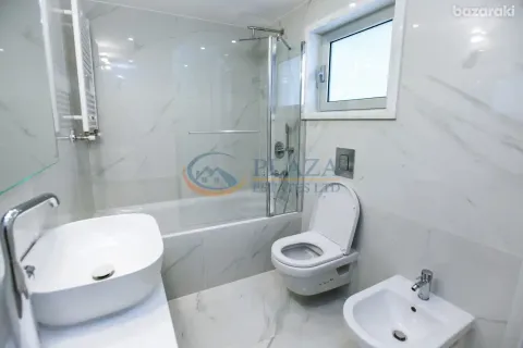 2 bedrooms Apartment in Germasogeia, Cyprus No. 32920 7