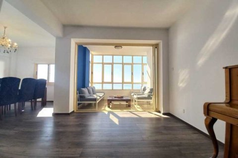 4 bedrooms Apartment in Limassol, Cyprus No. 43636 1