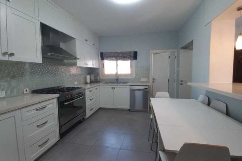 4 bedrooms Apartment in Limassol, Cyprus No. 43636 3