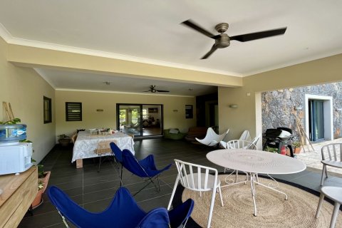 5 bedrooms Villa in Riviere Noire, Mauritius No. 60847 3