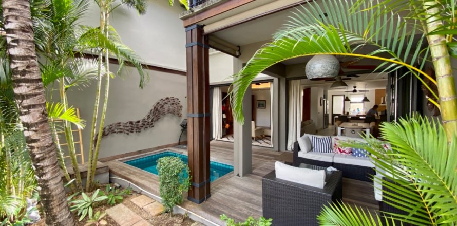 3 bedrooms Duplex in Riviere Noire, Mauritius No. 60834