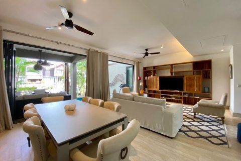 3 bedrooms Duplex in Riviere Noire, Mauritius No. 60834 3