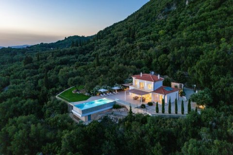 3 dormitorios Villa en Corfu, Greece No. 61597 2