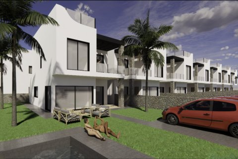 4 bedrooms Townhouse in Punta Prima, Spain No. 26202 1