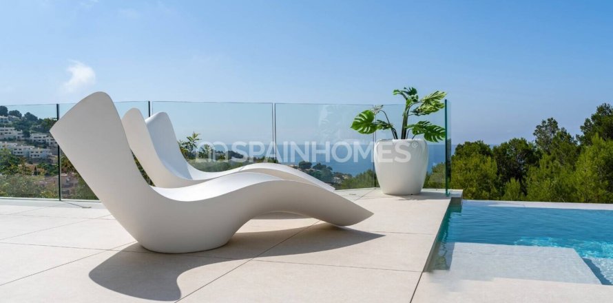 4 bedrooms Villa in Altea, Spain No. 26276