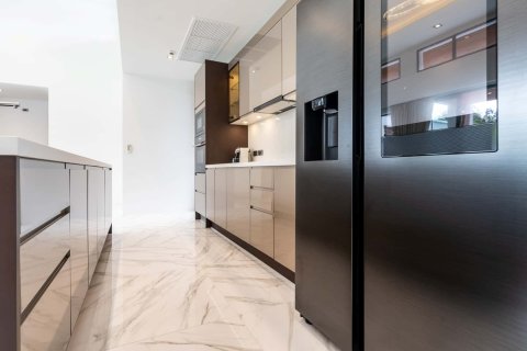 1 dormitorio Condominio  en Bang Tao, Thailand No. 1222 27