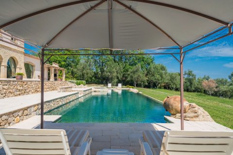 5 bedrooms Villa in Chateauneuf-Grasse, France No. 67228 7