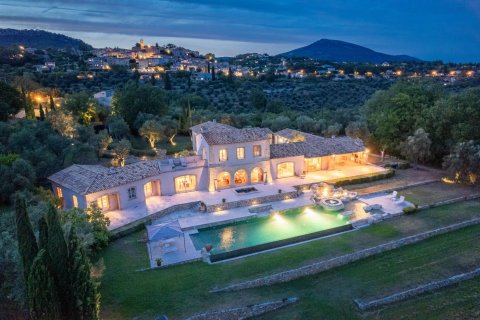 5 dormitorios Villa en Chateauneuf-Grasse, France No. 67228 27