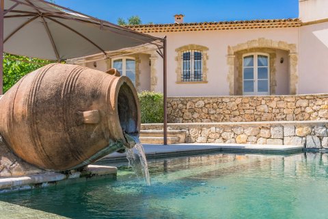 5 bedrooms Villa in Chateauneuf-Grasse, France No. 67228 6