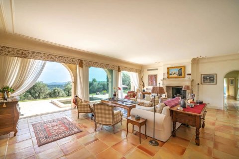 5 bedrooms Villa in Chateauneuf-Grasse, France No. 67228 19