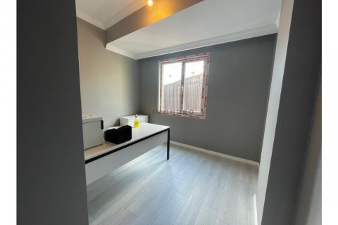 2+1 Apartment en Besiktas, Turkey No. 16968 11