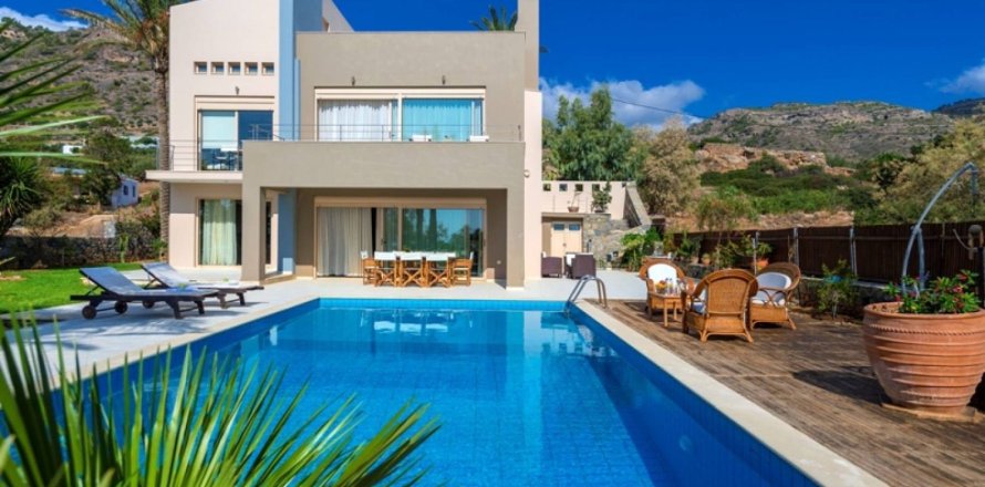 4 bedrooms House in Lasithi, Greece No. 24135