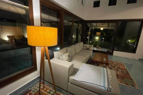 4 bedrooms Villa in Denpasar, Indonesia No. 23491 4