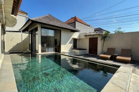 4 bedrooms Villa in Denpasar, Indonesia No. 23491 10