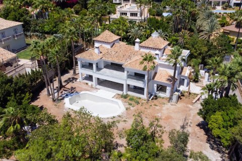 6 bedrooms Villa in Marbella, Spain No. 26996 6