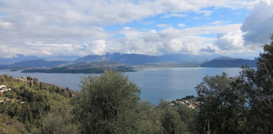 4000m² Land en Corfu, Greece No. 57595